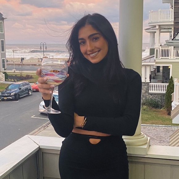 Meet your Posher, Sam - Picture 1 of 1